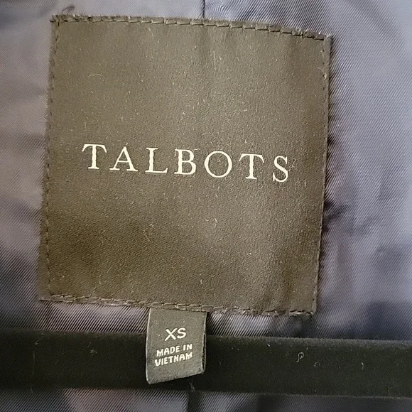 Talbots quilted jacket.  Navy paisley.  Size XS.  Gorgeous! - Picture 3 of 8